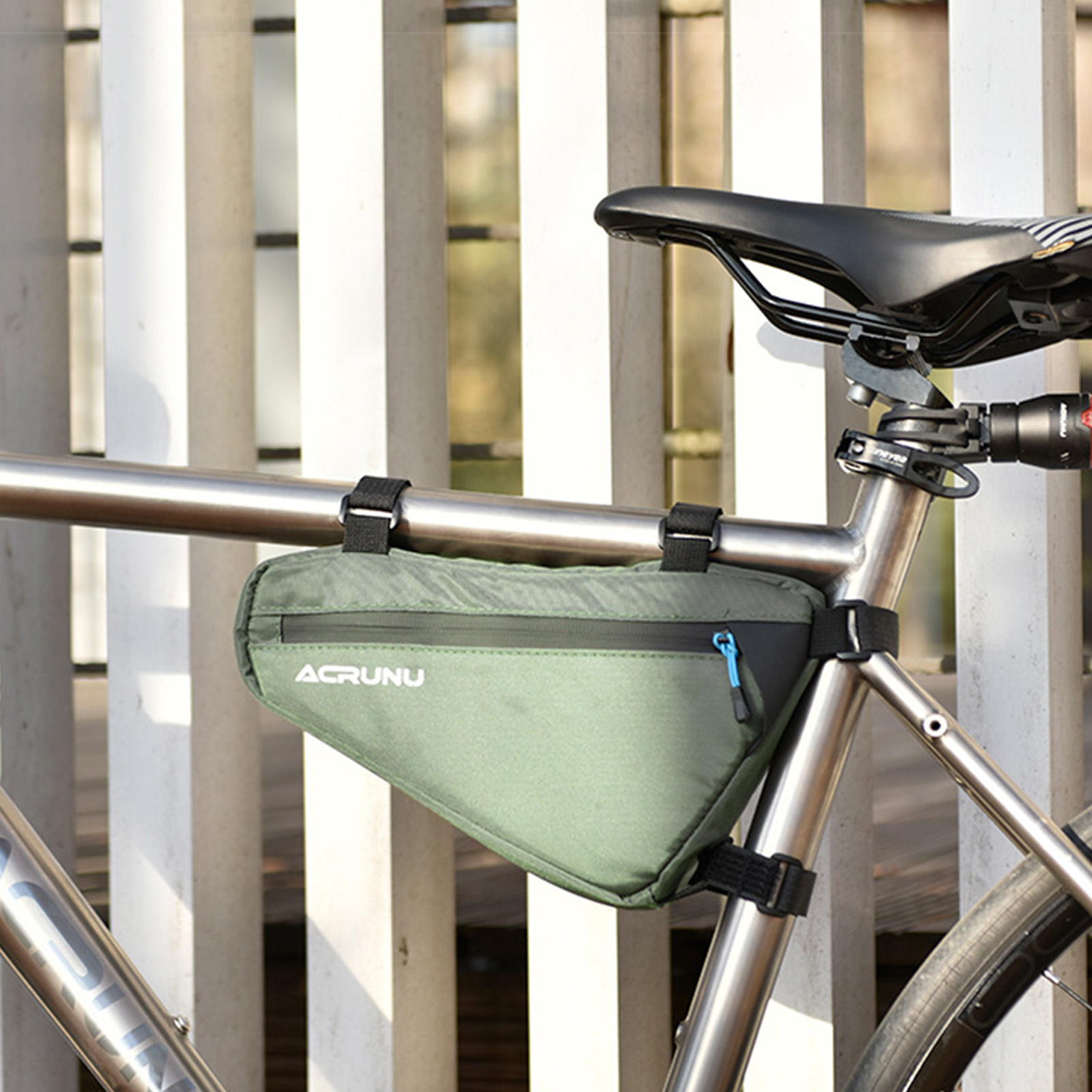 حقيبة دراجة هوائية مثلثة الشكل - مراجعة Cycling Gear Pouch وسعره
