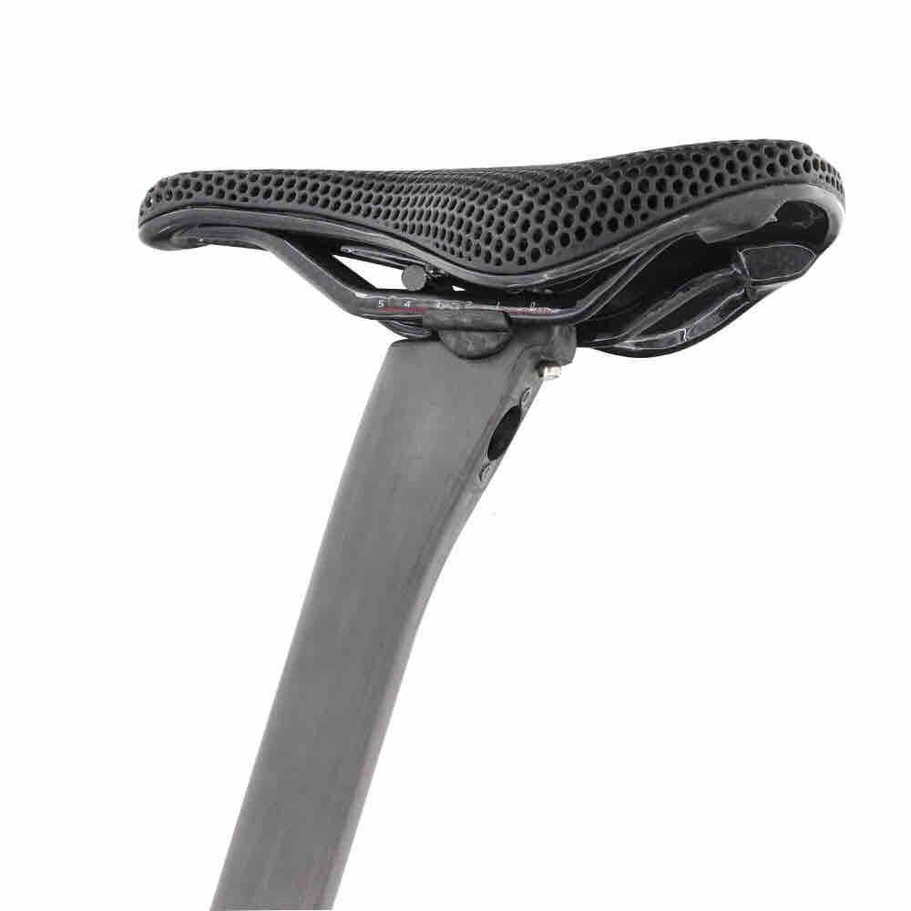 مقعد خفيف من ألياف الكربون لدر - مراجعة Carbon Fiber Saddle وسعره